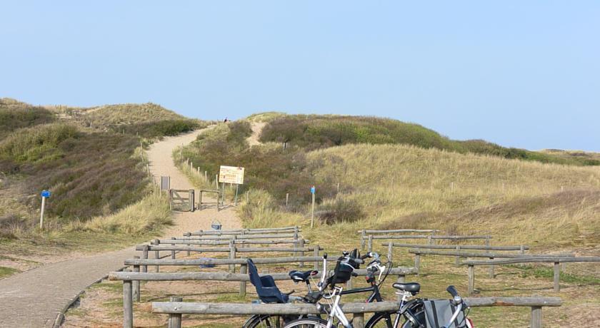 Raadhuis Egmond Egmond aan den Hoef Rum bild